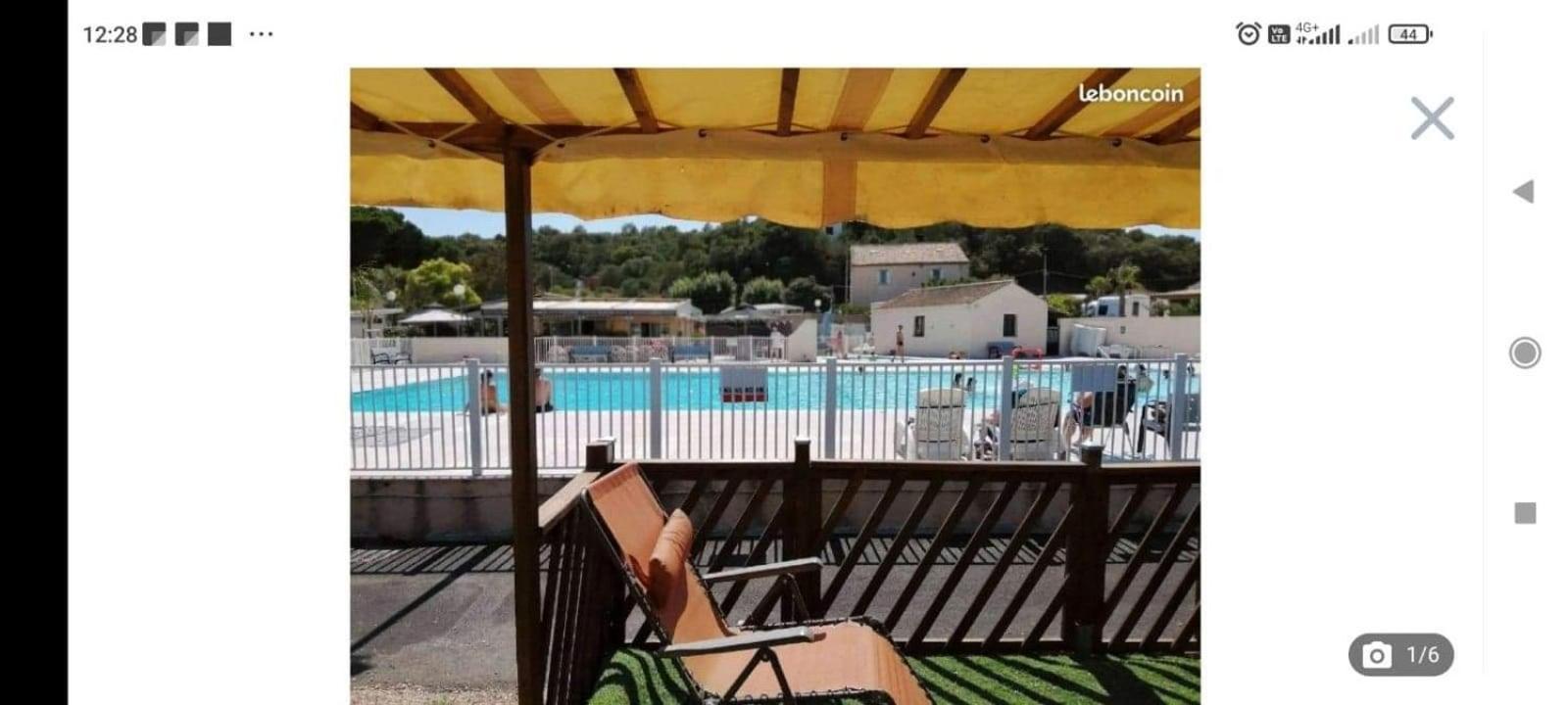 Vacances Familiales Dans Camping Avec Piscine Fréjus Cameră foto