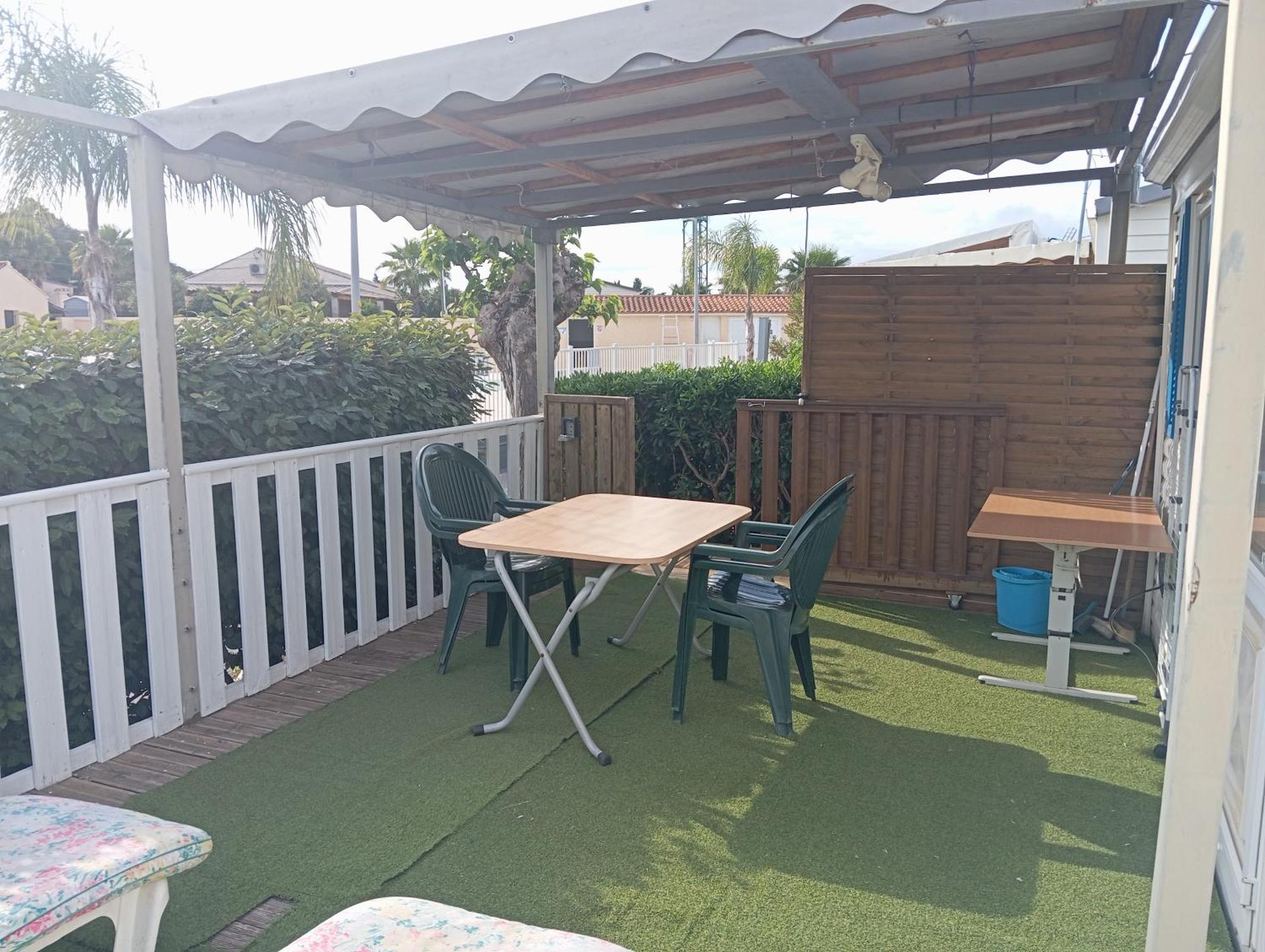 Vacances Familiales Dans Camping Avec Piscine Fréjus Cameră foto