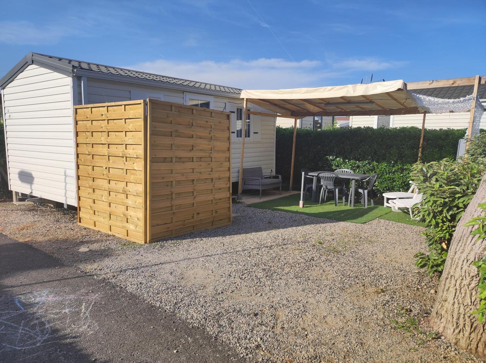 Vacances Familiales Dans Camping Avec Piscine Fréjus Cameră foto