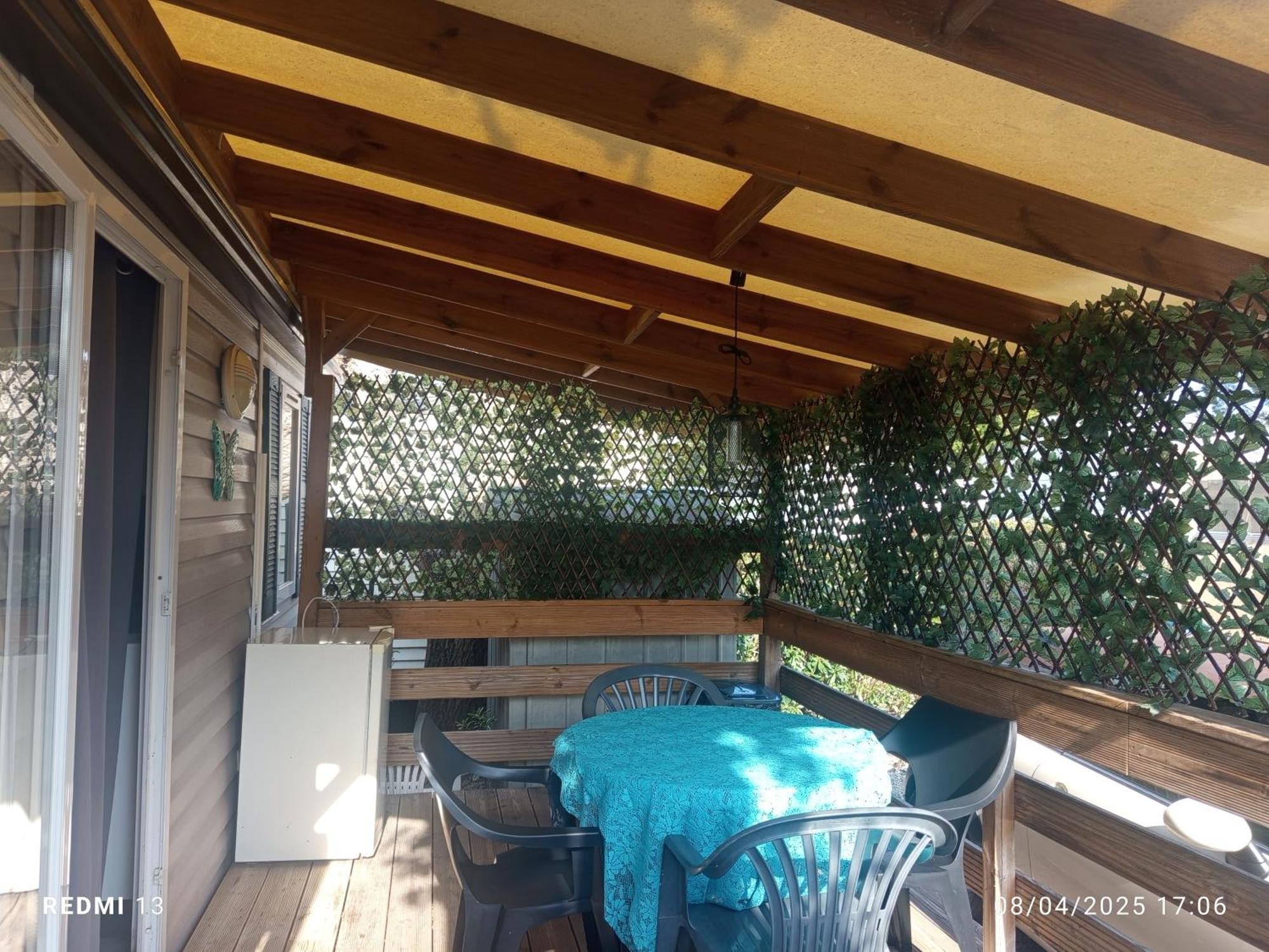 Vacances Familiales Dans Camping Avec Piscine Fréjus Cameră foto